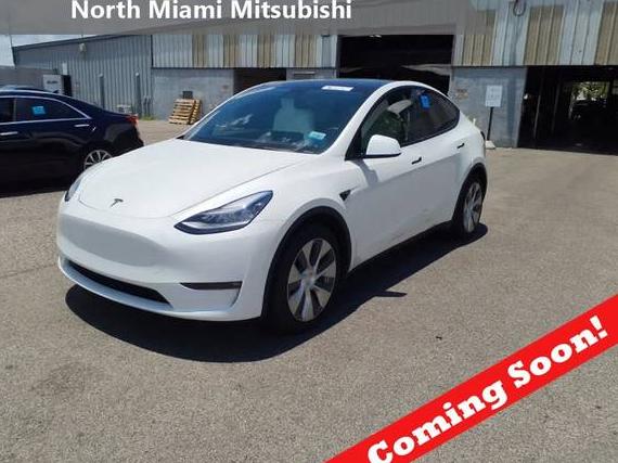 TESLA MODEL Y 2021 5YJYGDEE6MF141219 image